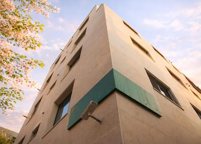 301 Newly Opened Yeonnam, Hongdae 5 Minutes Airport Bus Yeonhui Private 4-person Wood-finished, Bright Space Appartement