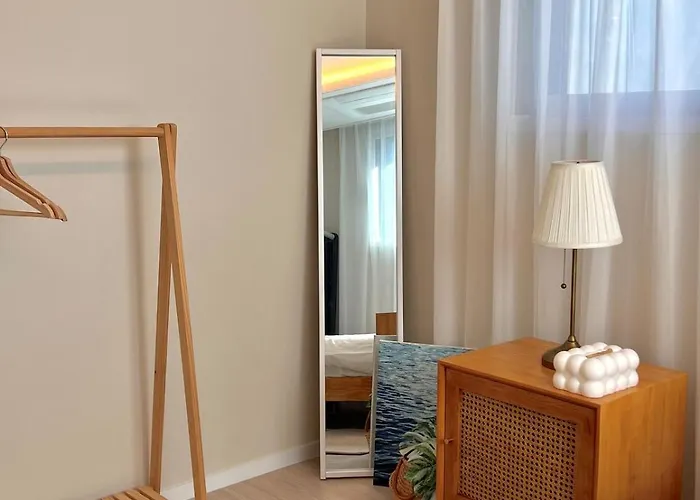 Appartement 301 Newly Opened Yeonnam, Hongdae 5 Minutes Airport Bus Yeonhui Private 4-person Wood-finished, Bright Space Séoul