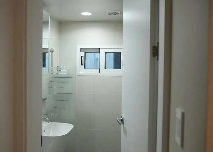 Appartement 301 Newly Opened Yeonnam, Hongdae 5 Minutes Airport Bus Yeonhui Private 4-person Wood-finished, Bright Space